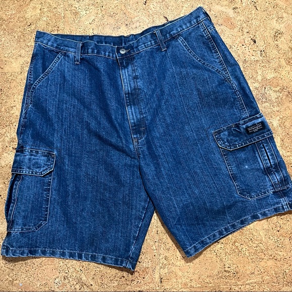 Wrangler Men’s Cargo Denim Jeans Shorts Sz 40 - Picture 1 of 13